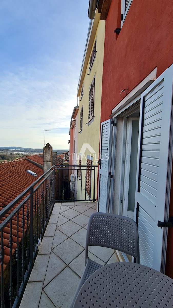 Casa in pietra ristrutturata nel centro di Orsera con vista sul mare - posizione TOP