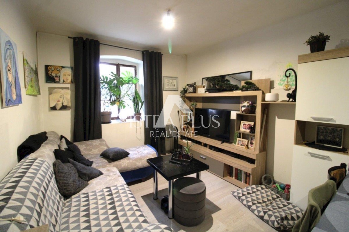 Casa in pietra nel centro della città!!