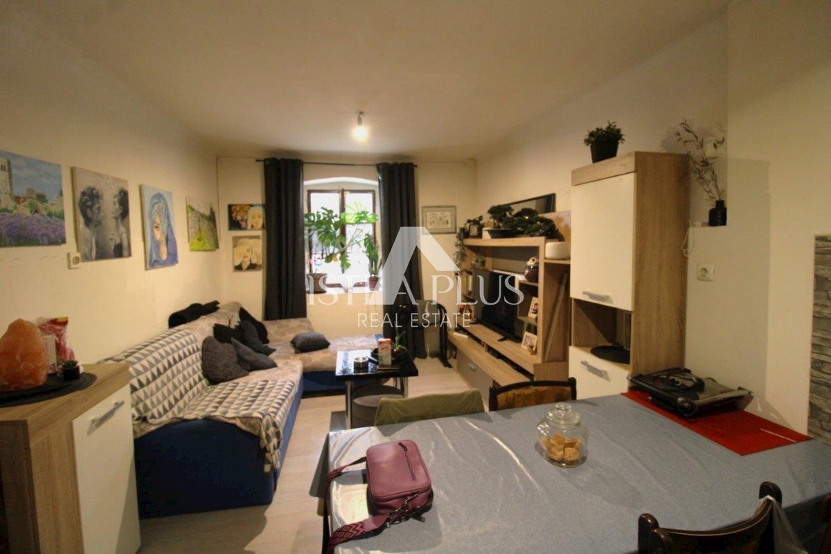 Casa in pietra nel centro della città!!
