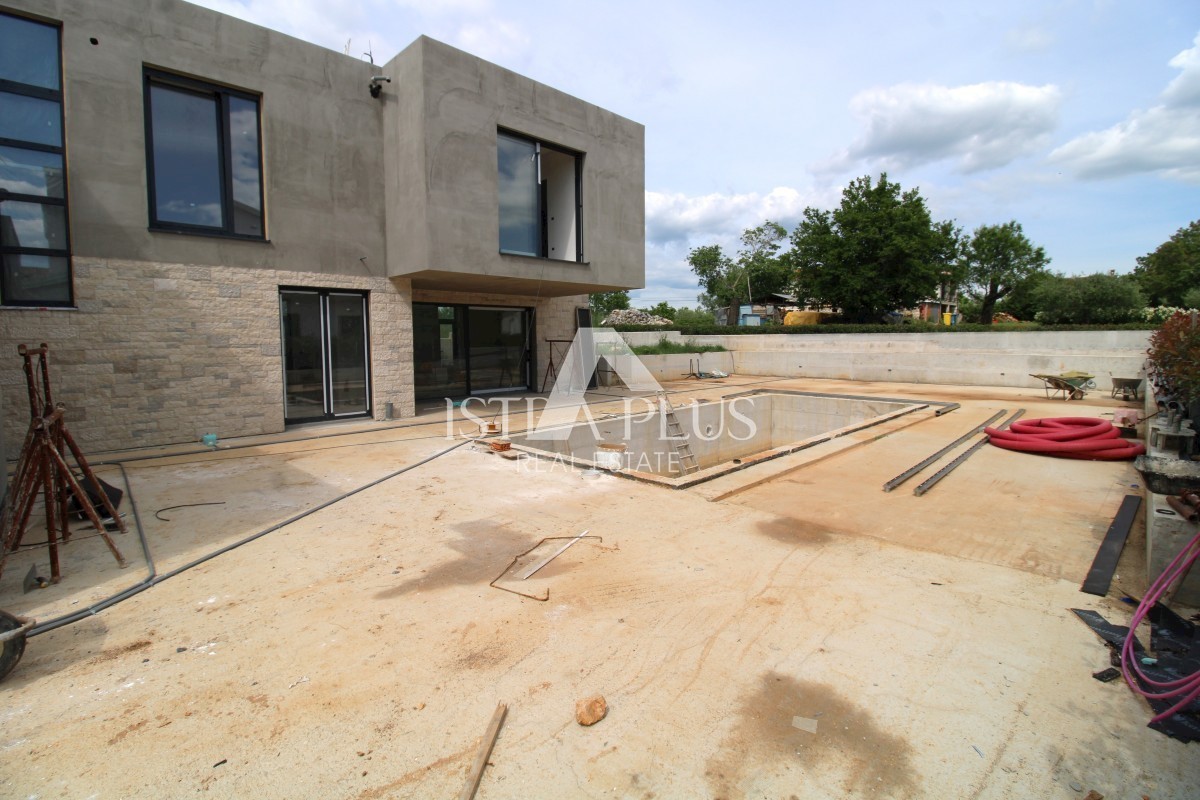 Villa moderna con piscina - Parenzo
