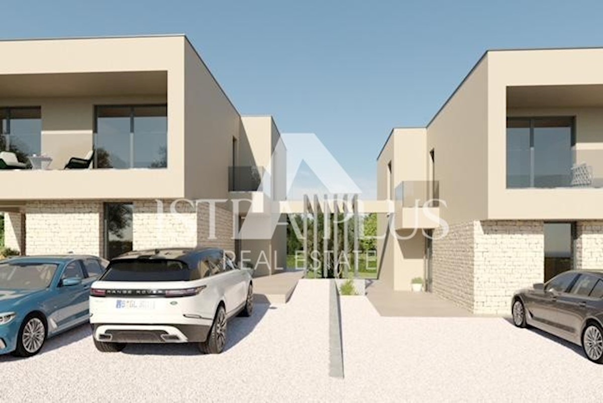 Villa moderna con piscina a 2 km dal mare