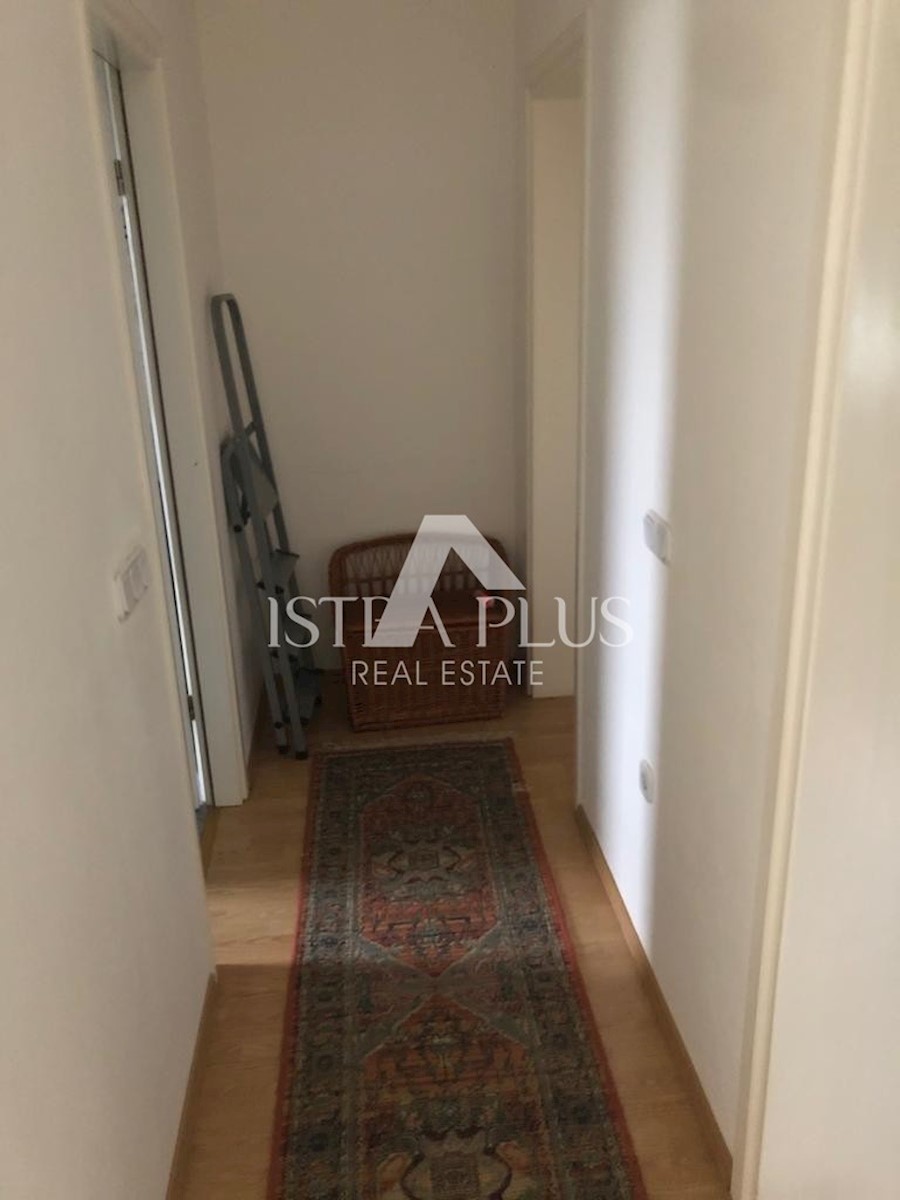 Casa indipendente con garage - vicino a Parenzo