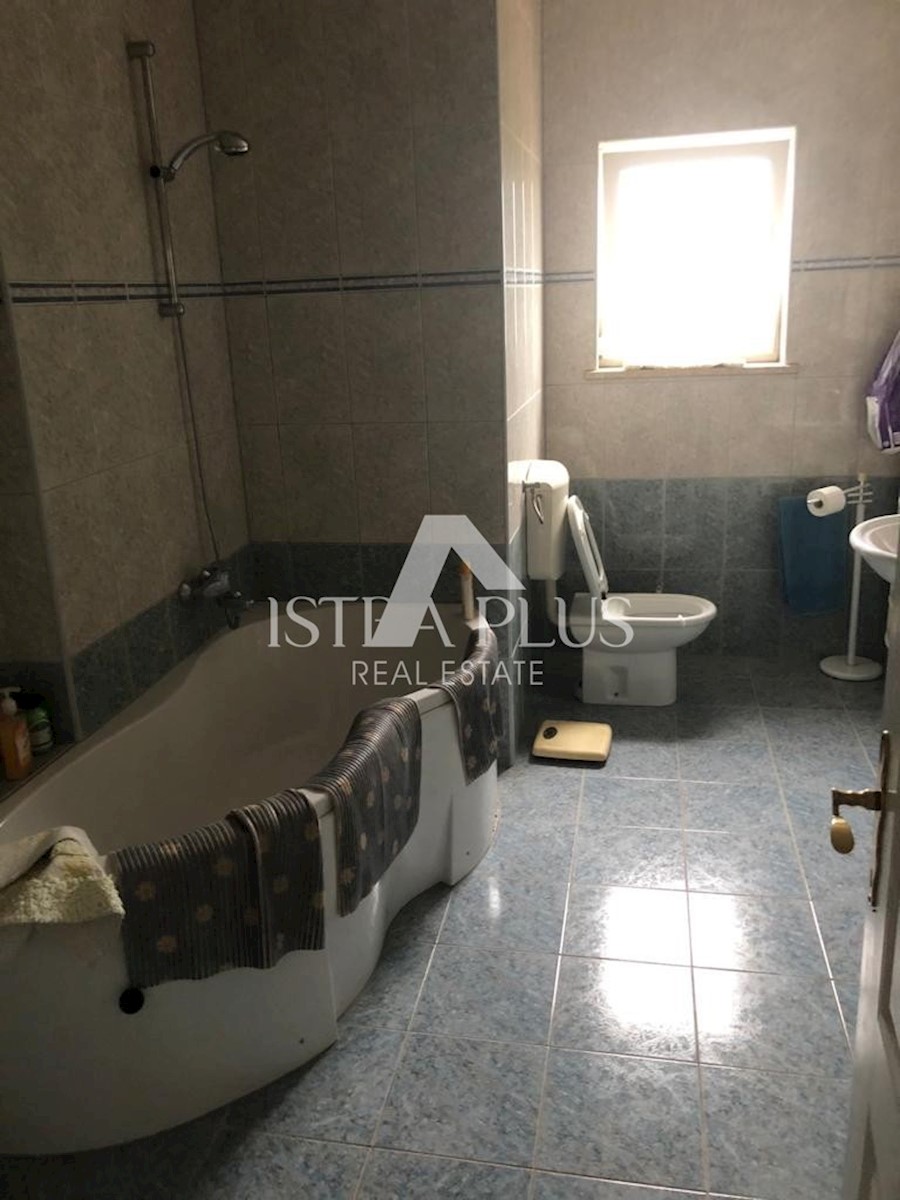 Casa indipendente con garage - vicino a Parenzo