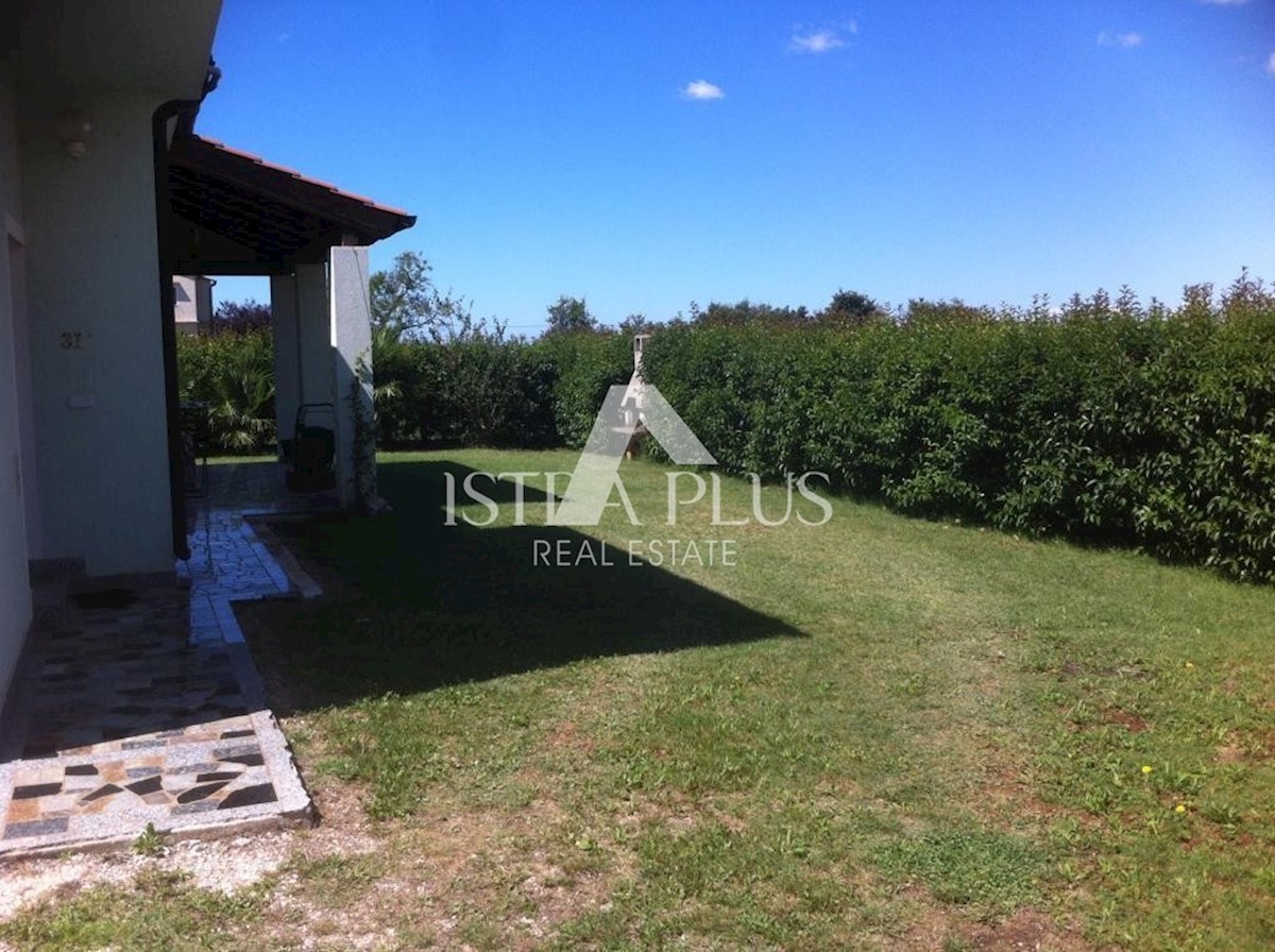 Casa indipendente con garage - vicino a Parenzo