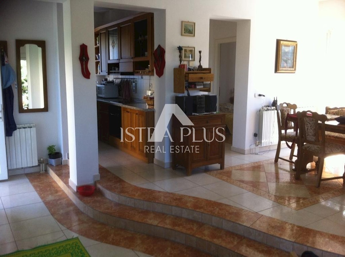 Casa indipendente con garage - vicino a Parenzo