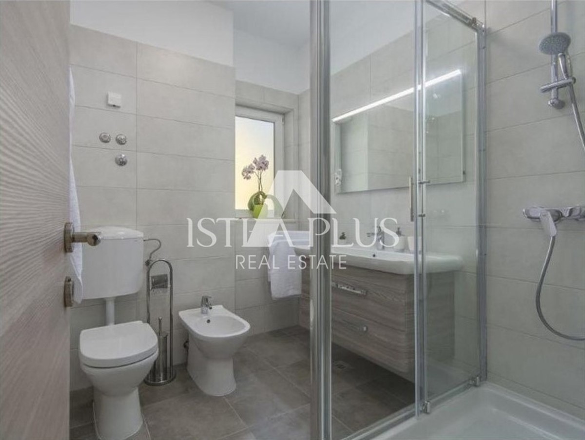 Parenzo - Villa con piscina - 400 metri dal mare