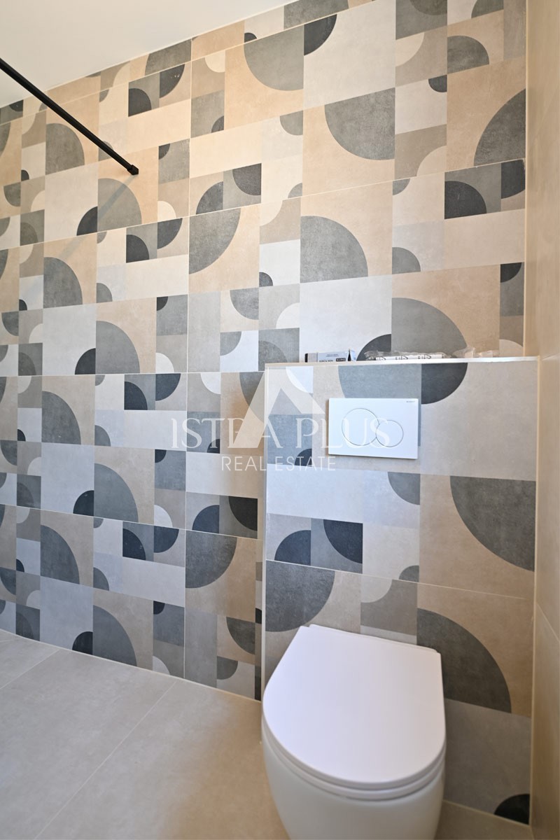 OPPORTUNITÀ! Istria, Tar - APPARTAMENTO con tre camere da letto IN NUOVA COSTRUZIONE, ripostiglio e ASCENSORE