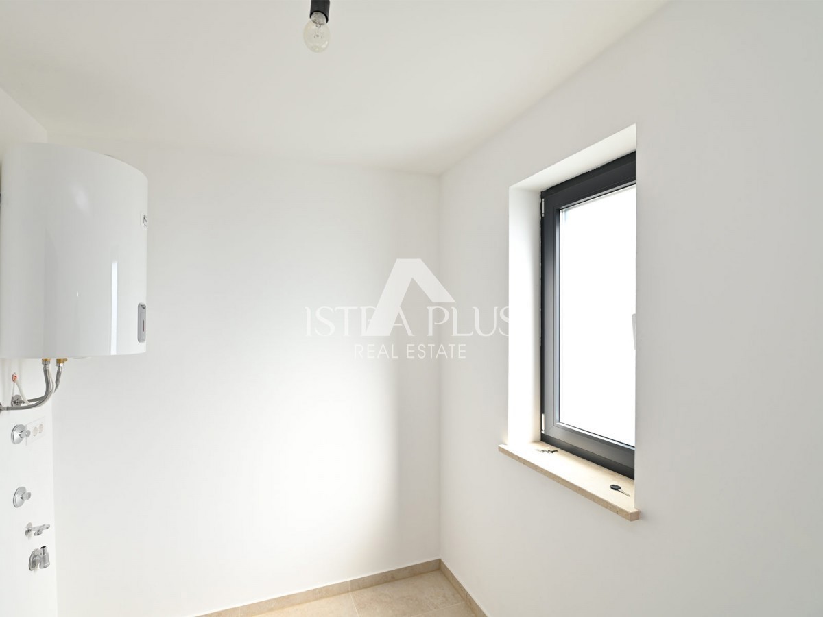 OPPORTUNITÀ! Istria, Tar - APPARTAMENTO con tre camere da letto IN NUOVA COSTRUZIONE, ripostiglio e ASCENSORE