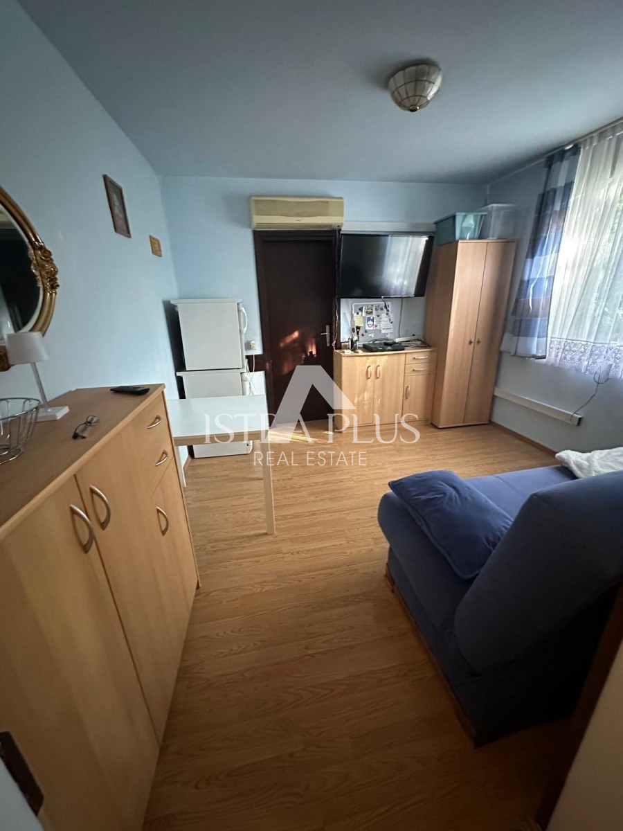 Červar Porat, zona Parenzo apartamento secondo piano 100 dal mare