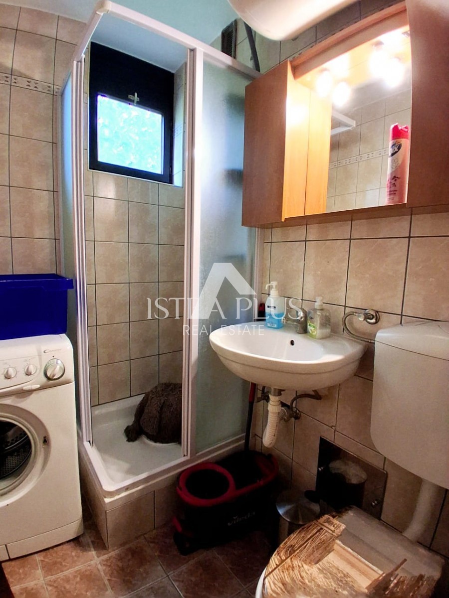 Červar Porat, zona Parenzo apartamento secondo piano 100 dal mare