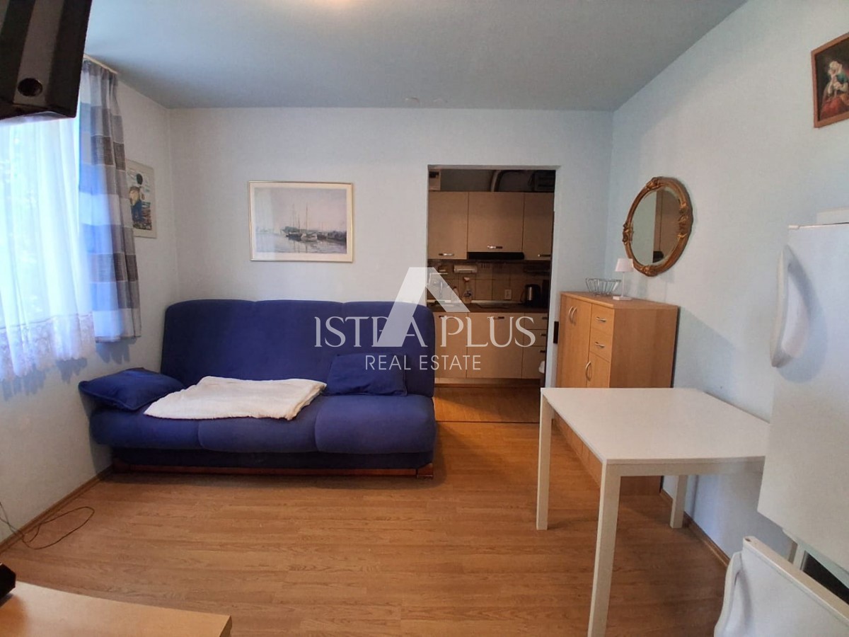 Červar Porat, zona Parenzo apartamento secondo piano 100 dal mare