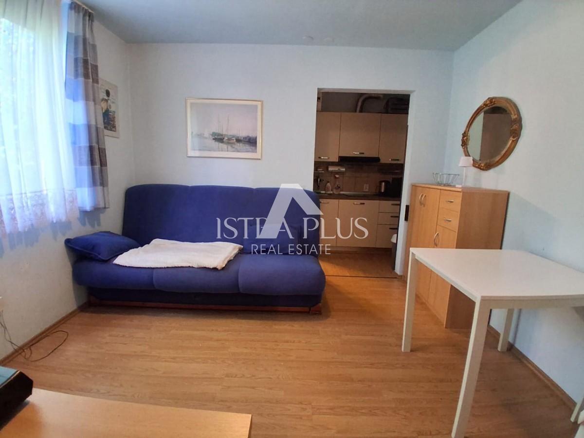 Červar Porat, zona Parenzo apartamento secondo piano 100 dal mare