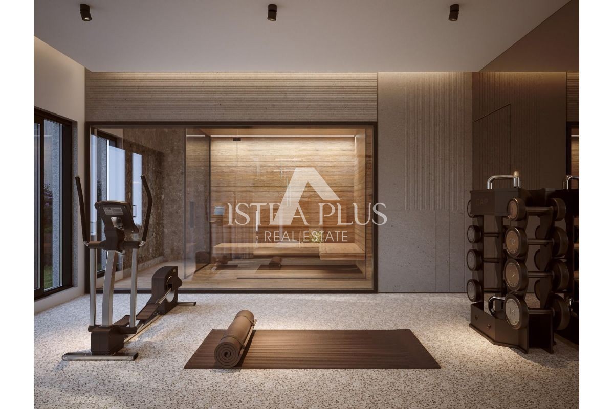 Istria, Parenzo 10 km - Terreno edificabile con vista mare e permesso di costruire ottenuto