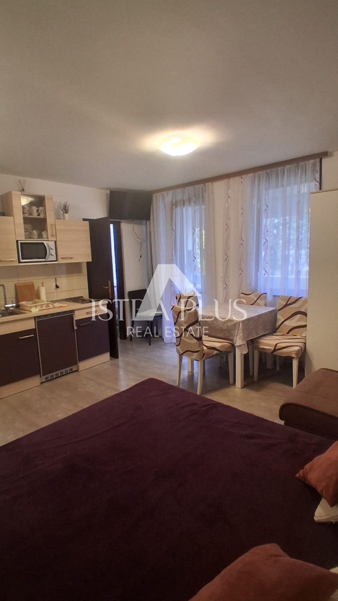 OCCASIONE! Červar-Porat, Appartamento al 1° piano, 150 M DAL MARE