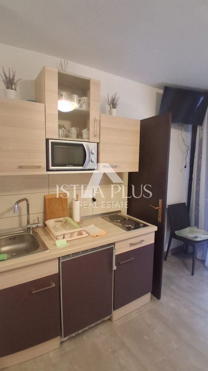 OCCASIONE! Červar-Porat, Appartamento al 1° piano, 150 M DAL MARE