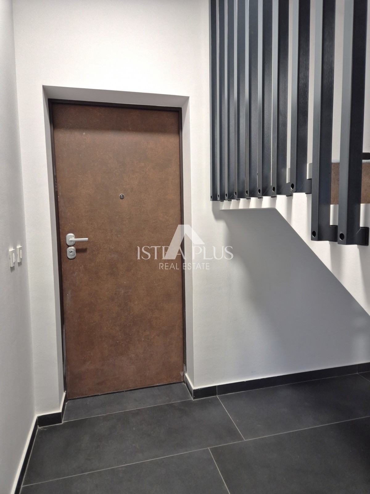 Istria, zona Parenzo a 2 km dal mare - Appartamento al piano terra 88m2 con giardino - NUOVA COSTRUZIONE