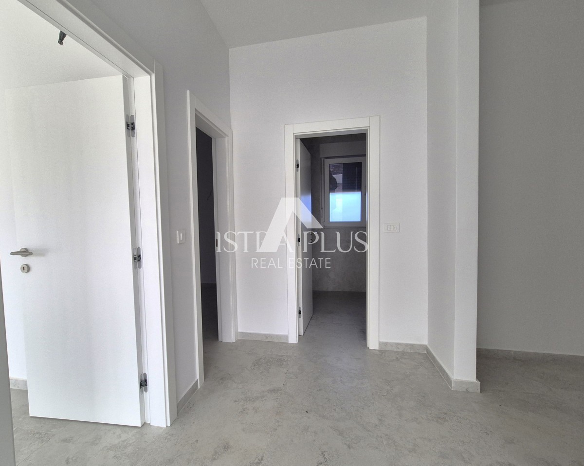 Istria, zona Parenzo a 2 km dal mare - Appartamento al piano terra 88m2 con giardino - NUOVA COSTRUZIONE