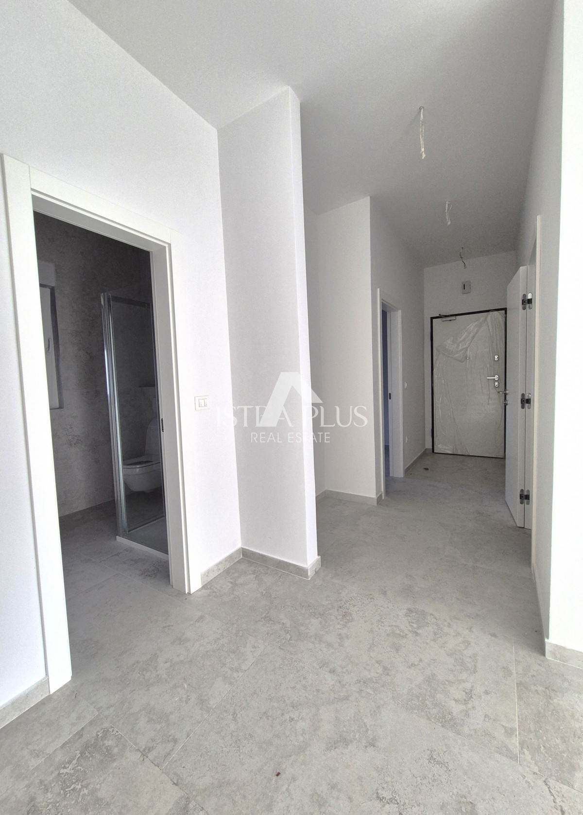 Istria, zona Parenzo a 2 km dal mare - Appartamento al piano terra 88m2 con giardino - NUOVA COSTRUZIONE