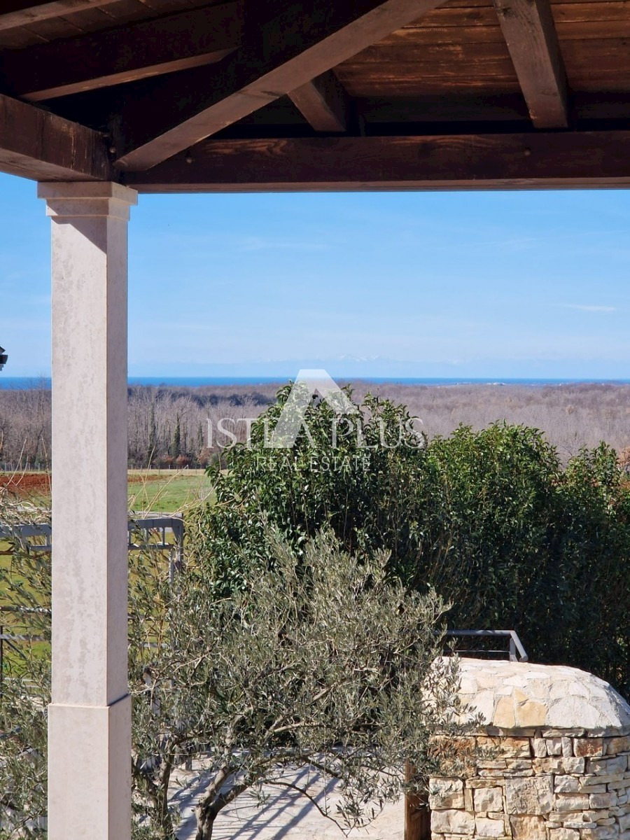 Autentica villa in pietra ai margini del luogo VISTA MARE !!