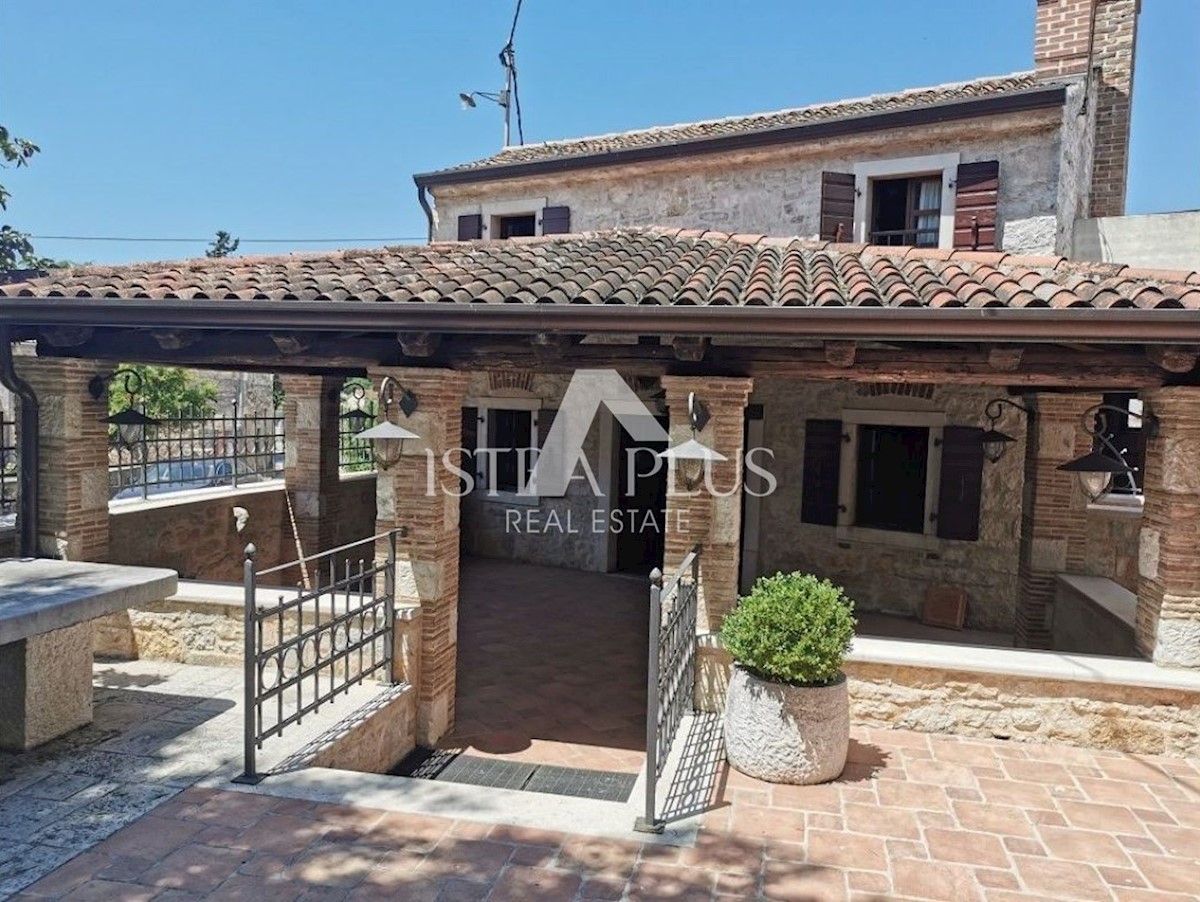 Casa in pietra - zona Orsera