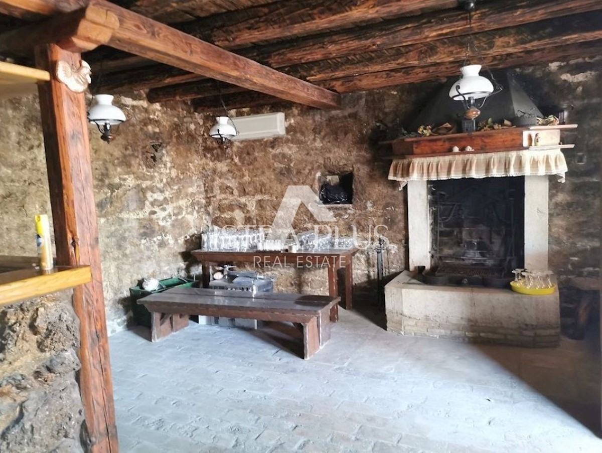 Casa in pietra - zona Orsera