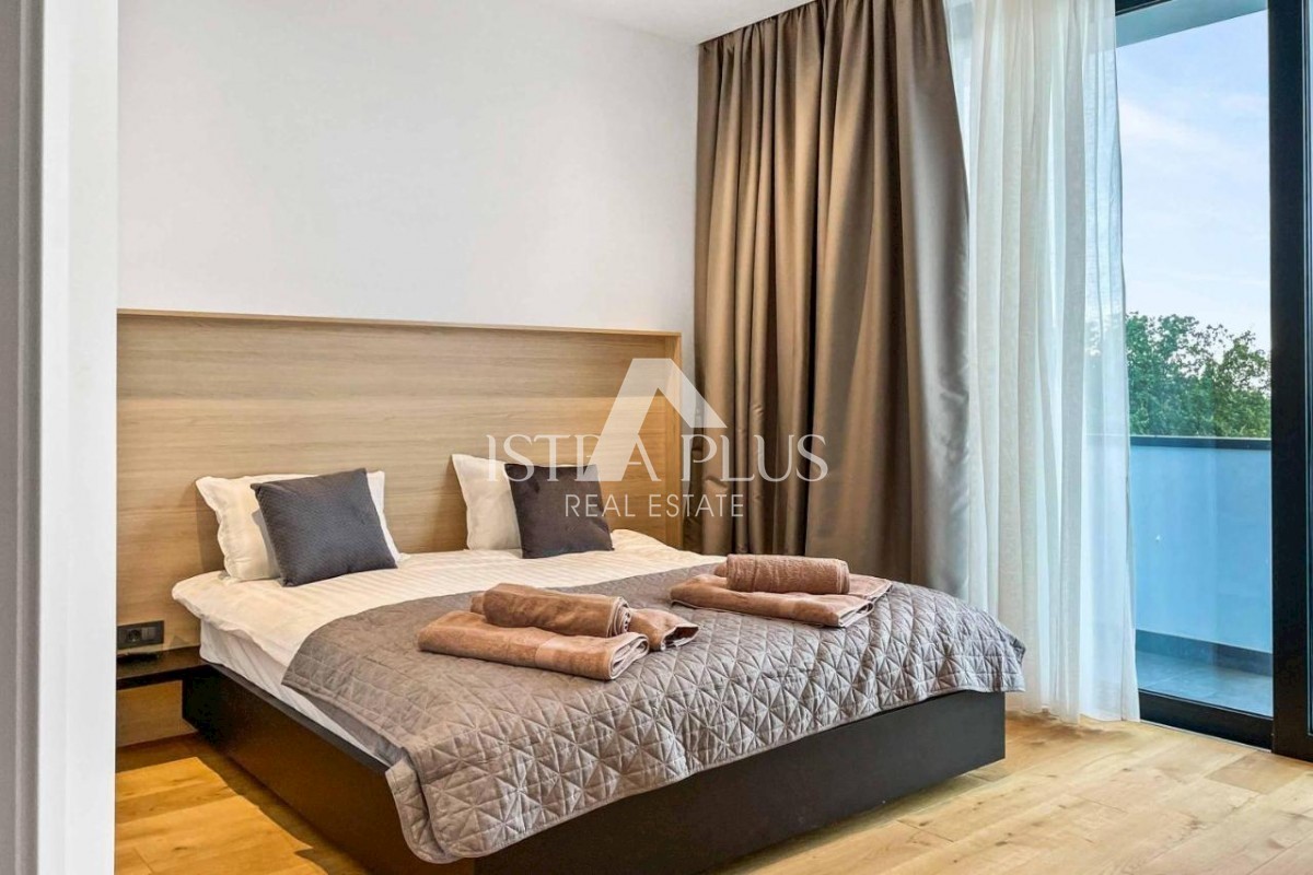 Villa di lusso con piscina in una bella posizione tranquilla - vicino a Parenzo