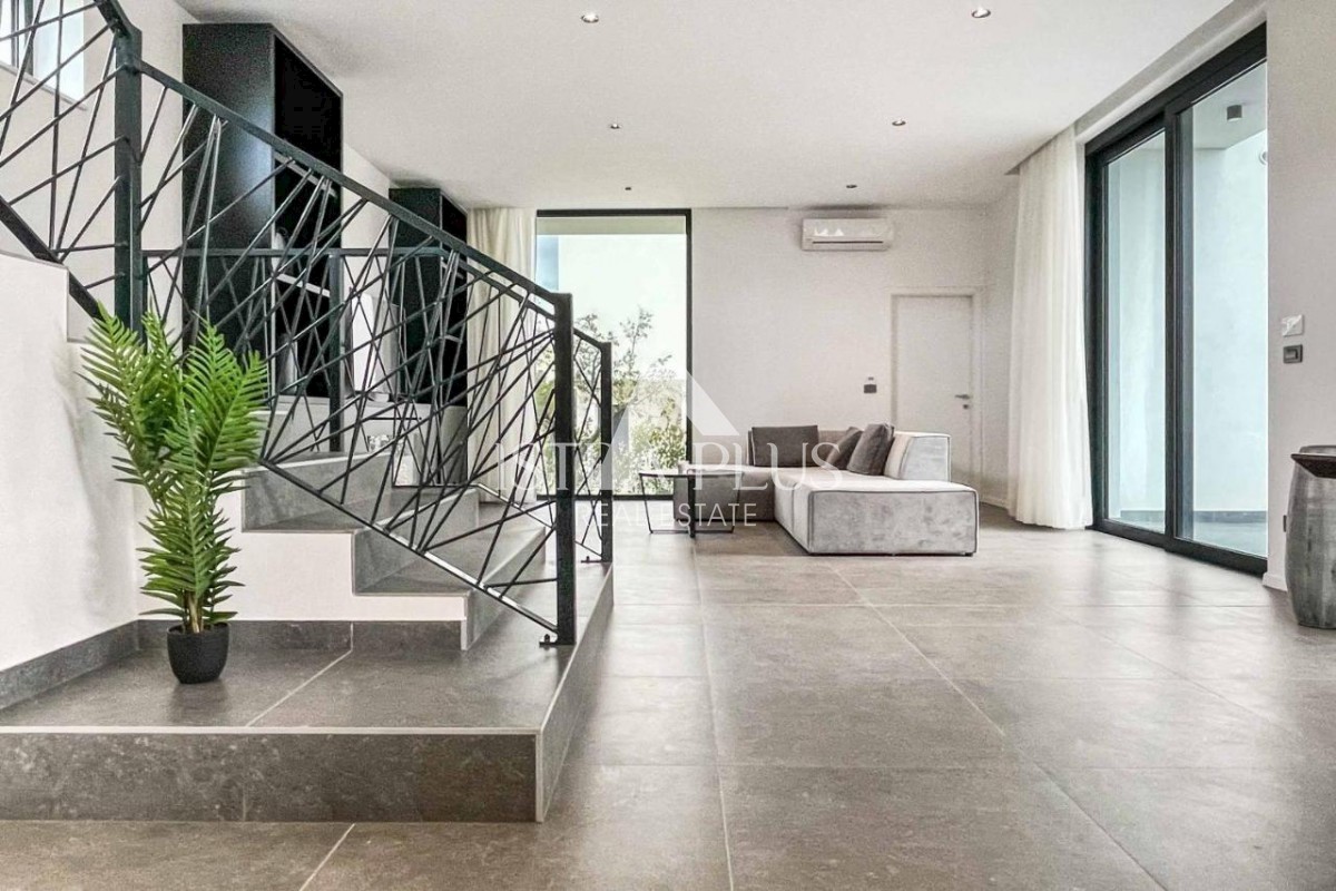 Villa di lusso con piscina in una bella posizione tranquilla - vicino a Parenzo