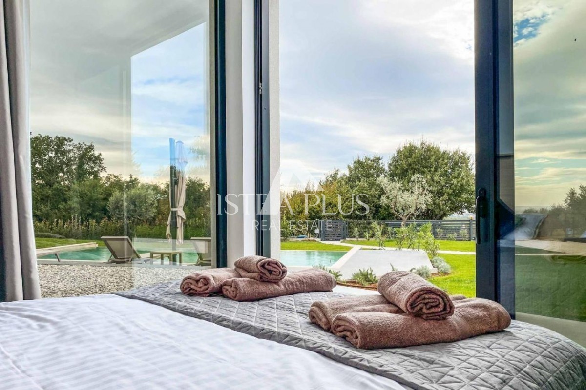 Villa di lusso con piscina in una bella posizione tranquilla - vicino a Parenzo