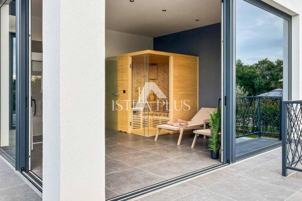 Villa di lusso con piscina in una bella posizione tranquilla - vicino a Parenzo