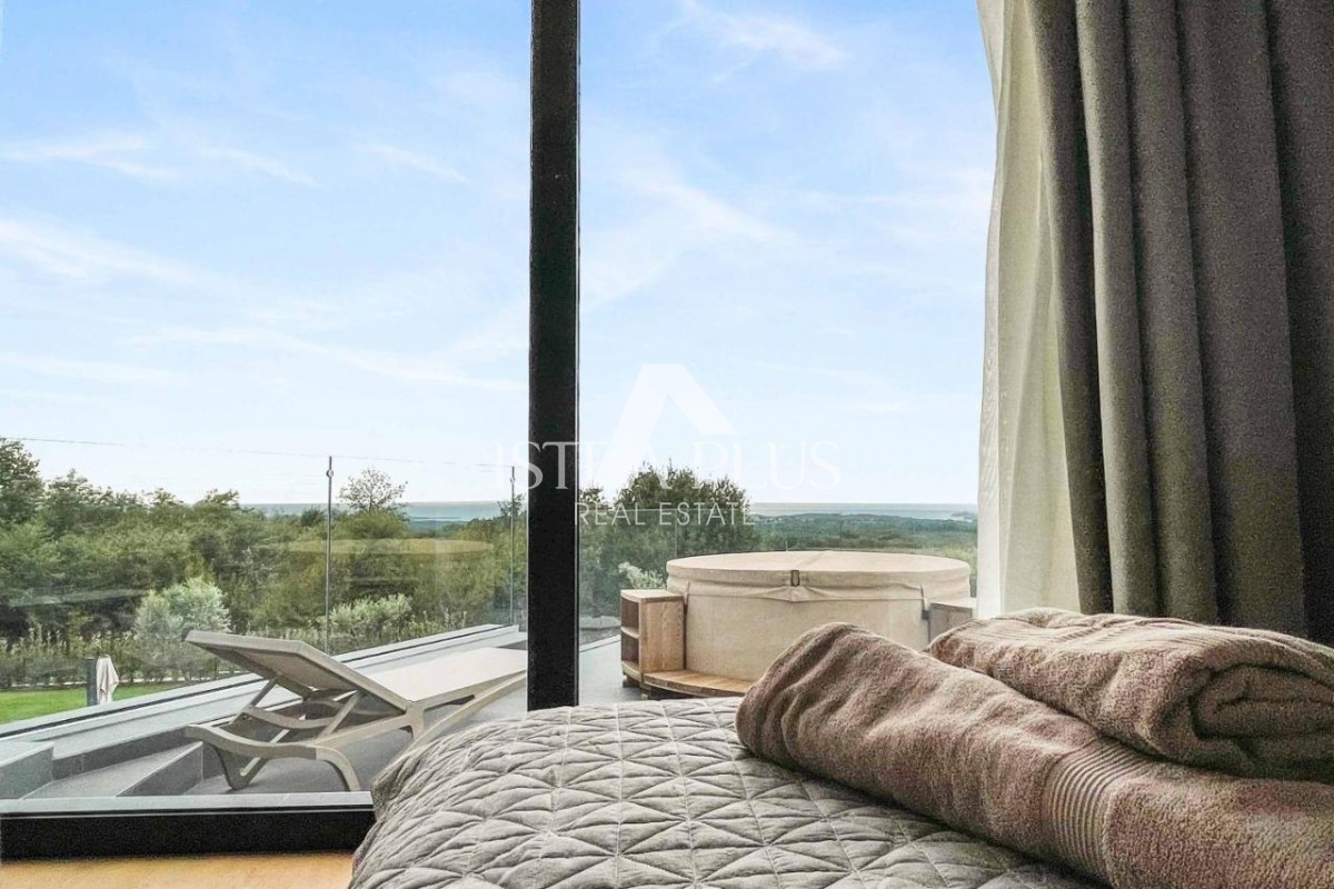 Villa di lusso con piscina in una bella posizione tranquilla - vicino a Parenzo