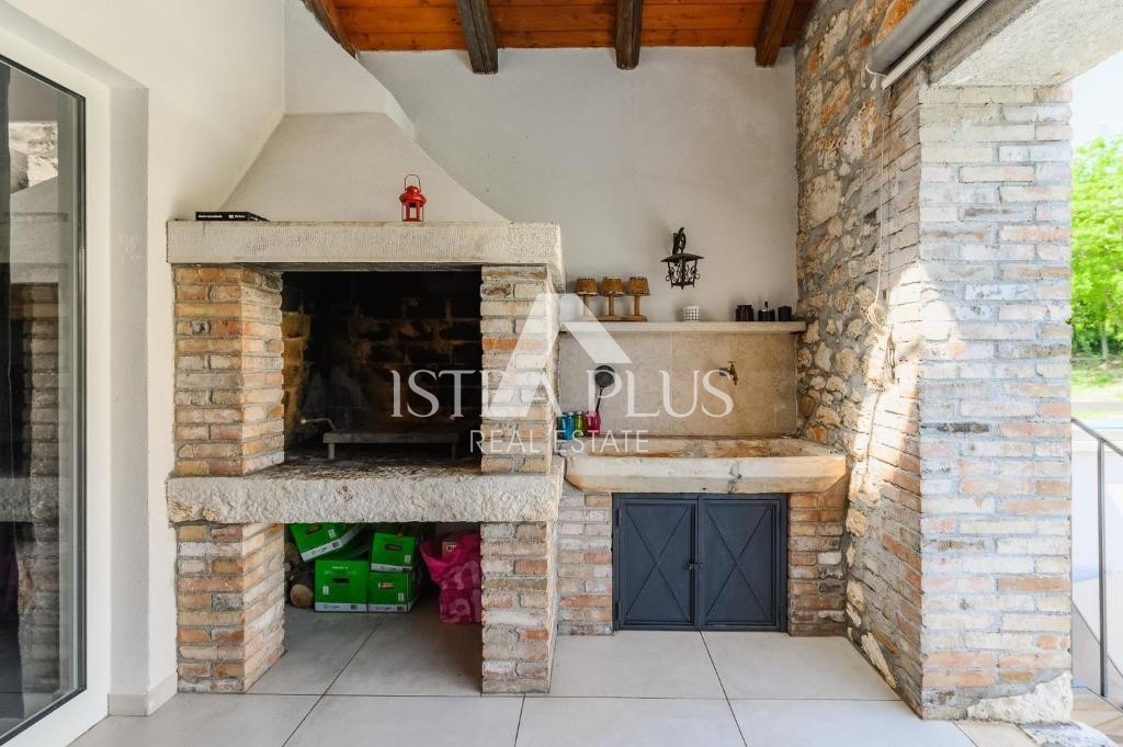 Istria, Parenzo Bellissima casa in pietra ristrutturata con bellissimi interni