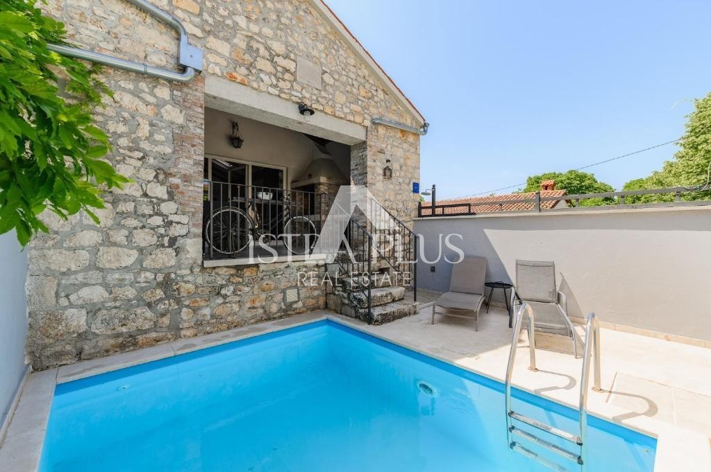 Istria, Parenzo Bellissima casa in pietra ristrutturata con bellissimi interni