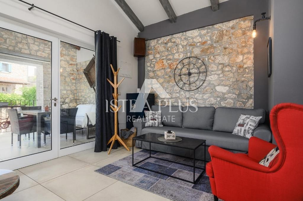 Istria, Parenzo Bellissima casa in pietra ristrutturata con bellissimi interni