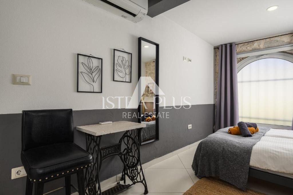 Istria, Parenzo Bellissima casa in pietra ristrutturata con bellissimi interni