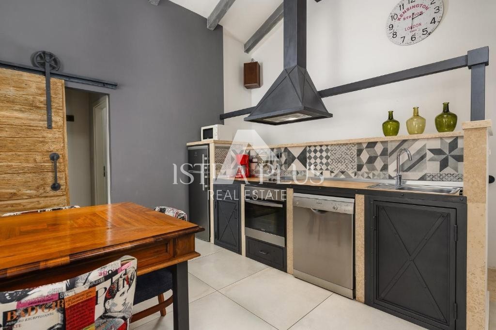 Istria, Parenzo Bellissima casa in pietra ristrutturata con bellissimi interni