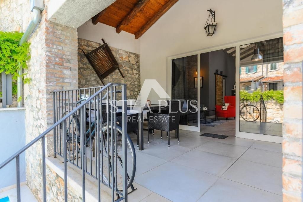Istria, Parenzo Bellissima casa in pietra ristrutturata con bellissimi interni