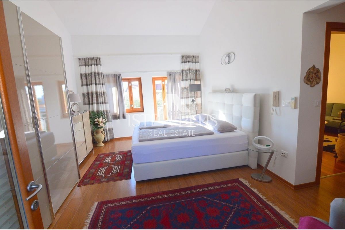 Tar-Vabriga, grazioso appartamento nella parte residenziale del paese, superficie 114m2