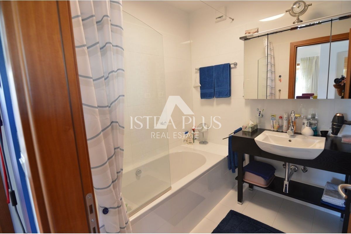 Tar-Vabriga, grazioso appartamento nella parte residenziale del paese, superficie 114m2