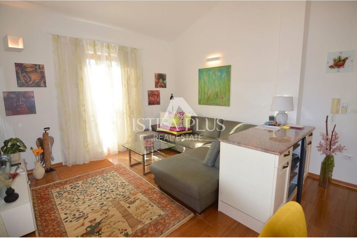 Tar-Vabriga, grazioso appartamento nella parte residenziale del paese, superficie 114m2