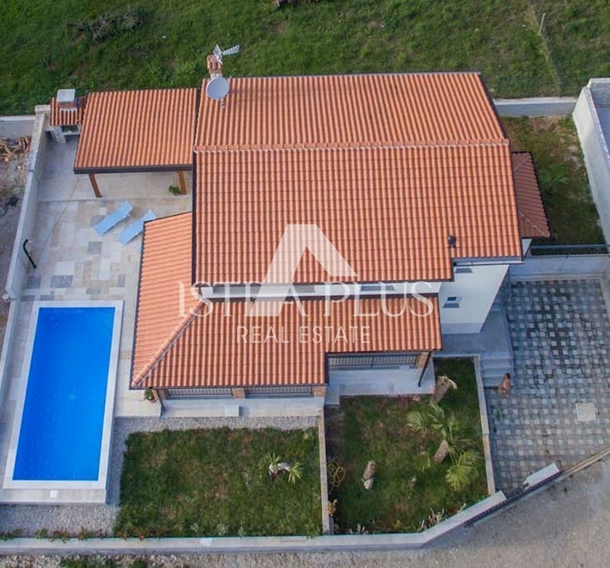 Villa splendidamente decorata con piscina a 7 km dal mare