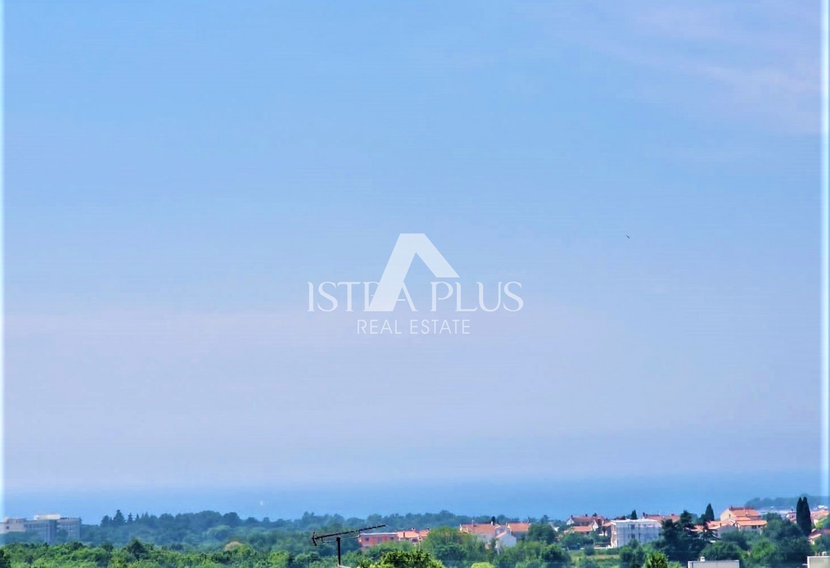 Un bellissimo appartamento a Parenzo con vista panoramica sul mare
