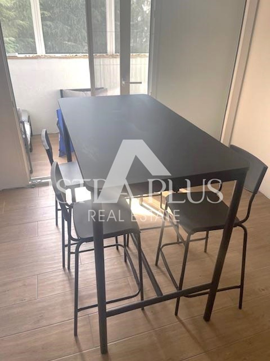 Appartamento completamente ristrutturato al 3° piano - Červar Porat