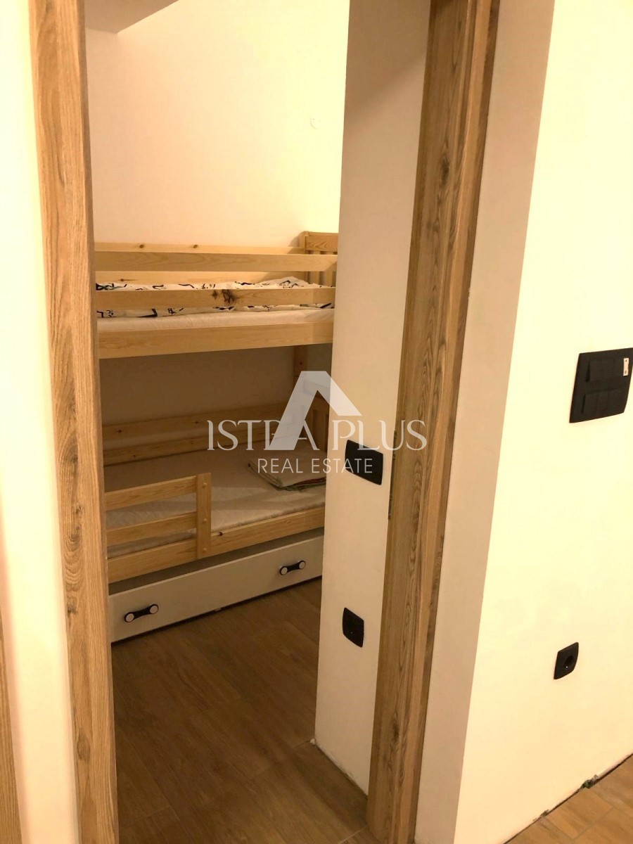Appartamento completamente ristrutturato al 3° piano - Červar Porat