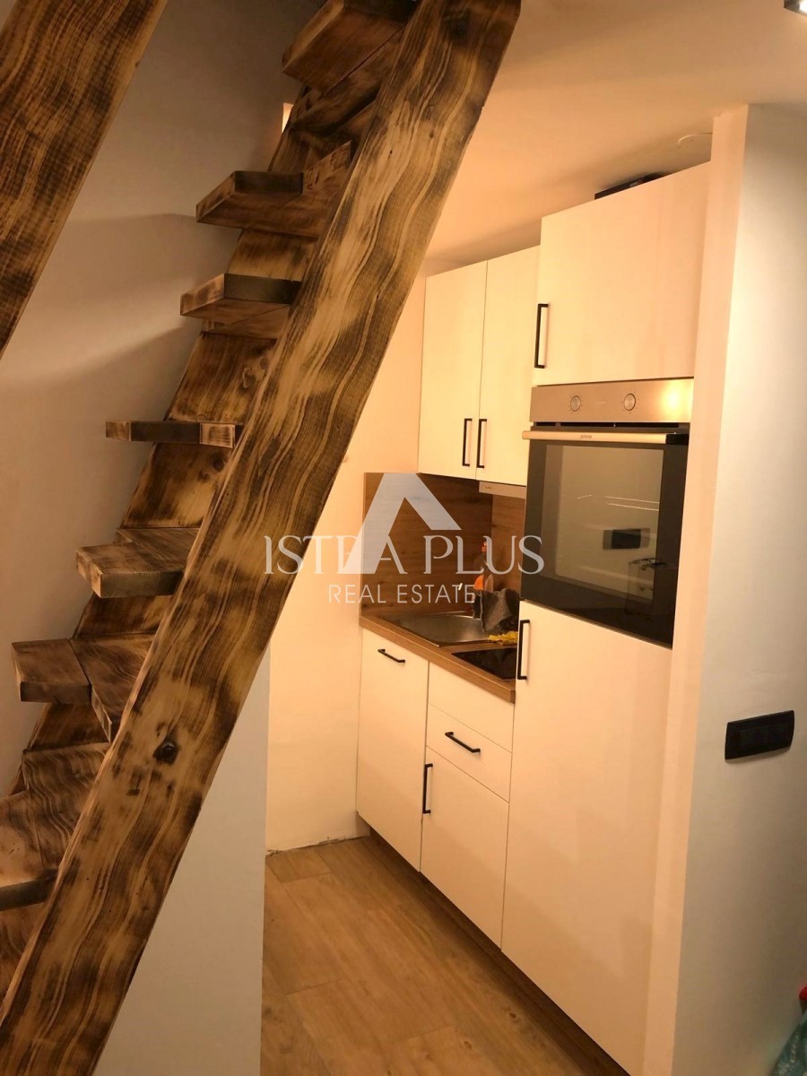 Appartamento completamente ristrutturato al 3° piano - Červar Porat