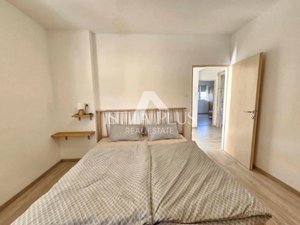 Istria, zona Parenzo - Casa indipendente con piscina in posizione tranquilla