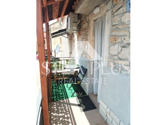Poreč area 2km dal mare,casa con 2 apartamenti