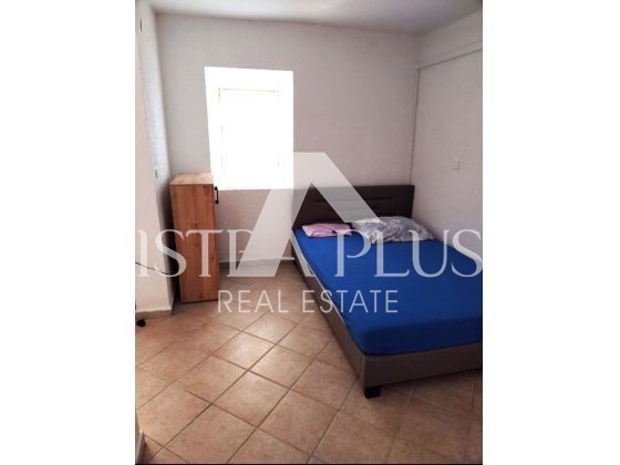 Poreč area 2km dal mare,casa con 2 apartamenti