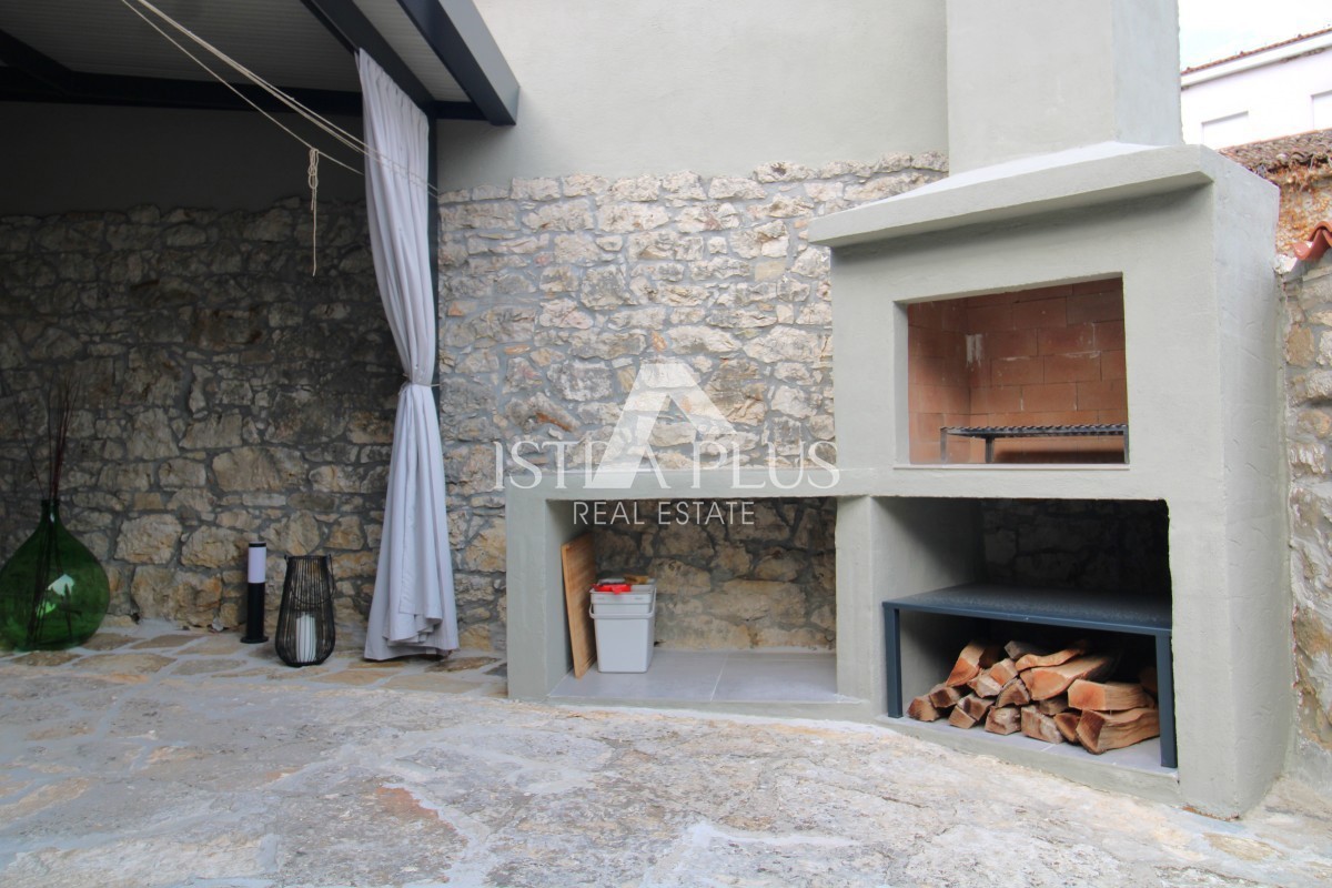 Casa a schiera in pietra ristrutturata - Comune di Visinada