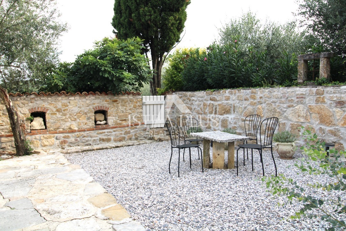 Casa a schiera in pietra ristrutturata - Comune di Visinada