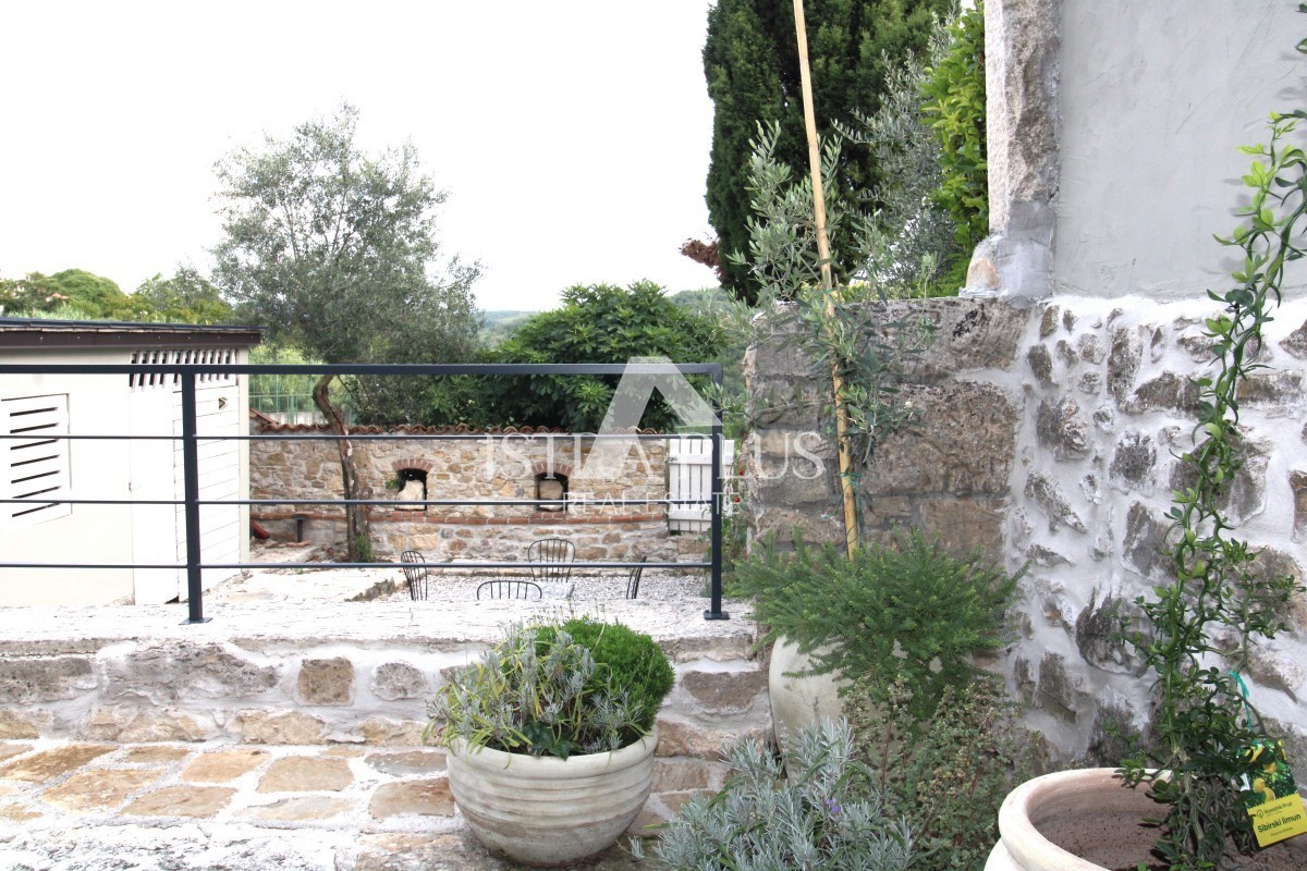 Casa a schiera in pietra ristrutturata - Comune di Visinada